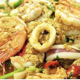 ทะเลผัดผงกระหรี่