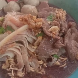 โกเด้ง โฮเด้ง (สระทะเล)