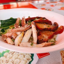 บะหมี่ปูหมูแดง