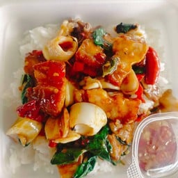 ร้านกระเพราริมคลอง สะพานไอยรา8