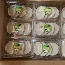 ขนมถ้วย 3 กล่อง 100 บาท