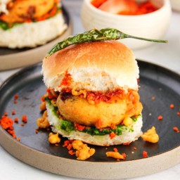 SMALL VADA PAV (2 PCS)