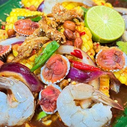 ยำข้าวโพด หอยแครง กุ้งสด