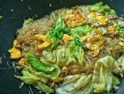 ผัดวุ้นเส้นใส่ไข่