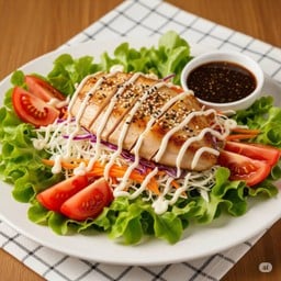 สลัดเสต็กอกไก่ย่าง