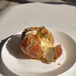 ปังกระเทียมครีมชีส