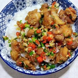 ไก่คั่วพริกเกลือ(ราดข้าว)