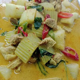 แกงกะทิหมูใส่ฟัก