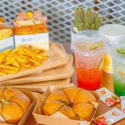 Oops burger & dessert สาขาปทุมทอง