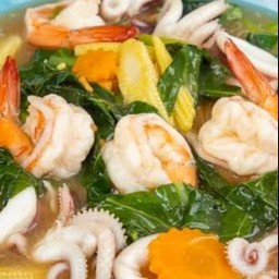 ราดหน้าทะเล(กุ้ง+ปลาหมึก)