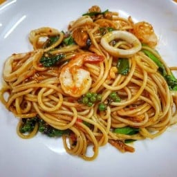 สปาเก็ตตี้ขี้เมากุ้ง หมึก