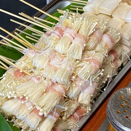 สามชั้นพันเห็ดเข็ม
