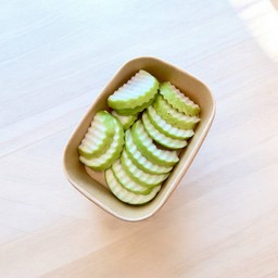 ฝรั่งกิมจู พร้อมผงบ๊วย