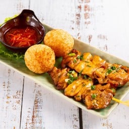 ไก่ย่างข้าวเหนียวทอด