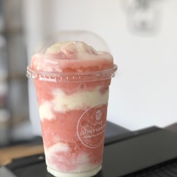 สตรอเบอรี่ โยเกิร์ตปั่น