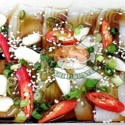 หมึก Ika ดองซีอิ้วญี่ปุ่น (12pcs.)+ข้าว+สาหร่ายแผ่น