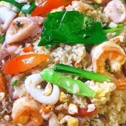 ข้าวผัดทะเล(กุ้ง+ปลาหมึก)