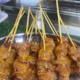 หมูปิ้งโบราญseedee ตลาดตั้งจิตอนุสรณ์