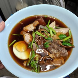 เกาเหลาก๋วยจั๊บน้ำข้น