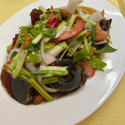 ยำไข่เยี่ยวม้า