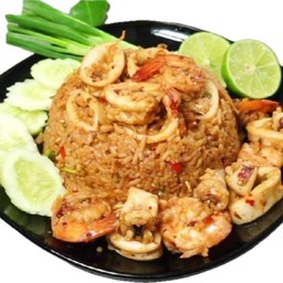 ข้าวผัดต้มยำทะเล