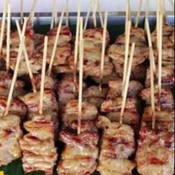 ชุดหมูปิ้ง 5ไม้ ข้าวเหนียว1ห่อ