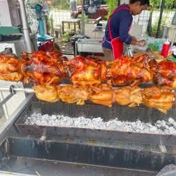 จิระภา ไก่หมุนหมักน้ำผึ้ง เคหะร่มเกล้า 64 -