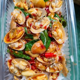 หอยลายผััดพริกเผาราดข้าว
