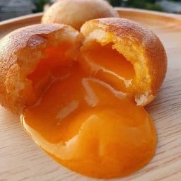 ซาลาเปาไข่เค็มลาวา 2 ลูก