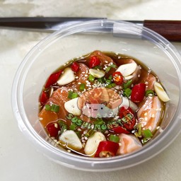 Salmon (100g.)+ข้าว+สาหร่ายแผ่น ดองซีอิ้วญี่ปุ่น