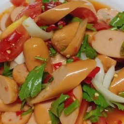 ยำไส้กรอก