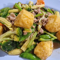 ผัดเต้าหู้ทรงเครื่อง