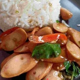 ข้าวกะเพราไส้กรอก