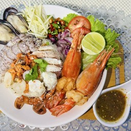 ข้าวยำยกทะเล