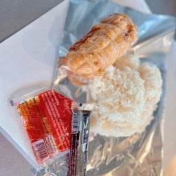 ไก่ย่างไก่ทอด(พออิ่ม) เจ้าดั่งเดิมหน้าธนาคารออมสินพระพุทธบาท