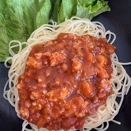 สปาเก็ตตี้ซอสมะเขือเทศหมูสับ