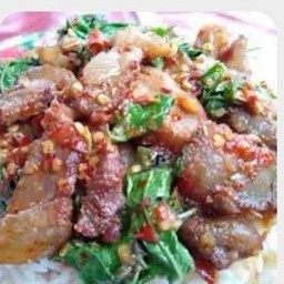 กระเพาเนื้อย่าง (กับข้าว)