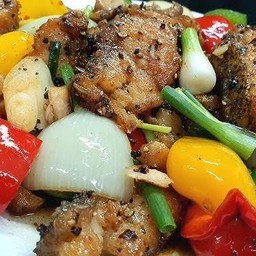 เนื้อปลาผัดพริกไทยดำ