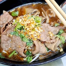 เจ๊เจ็ง ก๋วยเตี๋ยวลิ้นวัว @ตาคลี