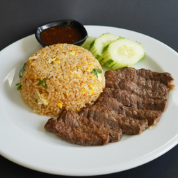 DL ข้าวผัดสเต็กเนื้อ จิ้มแจ่ว  *กลับบ้าน