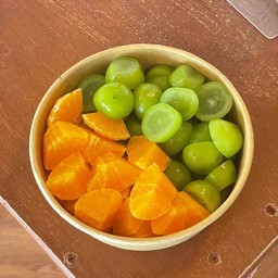 ส้ม+องุ่นเขียว