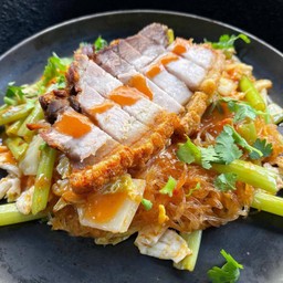 สุกี้หมูกรอบ