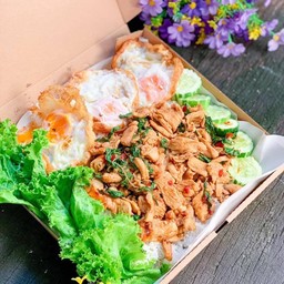 ข้าวกะเพราหมูหมัก+ ไข่ดาว2ฟอง(XL)