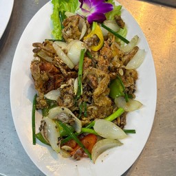 ปูนิ่มผัดพริกไทยดำ
