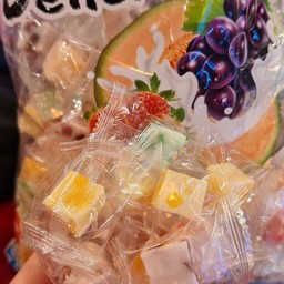 เยลลี่โยเกิร์ตผลไม้ (ชิ้น)