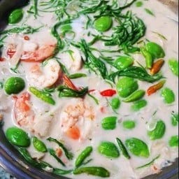 ต้มกะทิหน่อไม้กุ้งสด