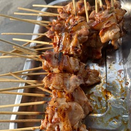 หมูปิ้งโบราณ 15 ไม้ ข้าวเหนียว 6 ห่อ