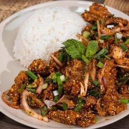 ข้าวยำไก่แซ่บ
