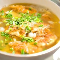 อะหร่อยข้าวหมูทอด