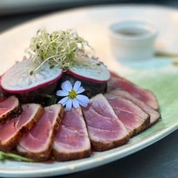 TUNA TATAKI